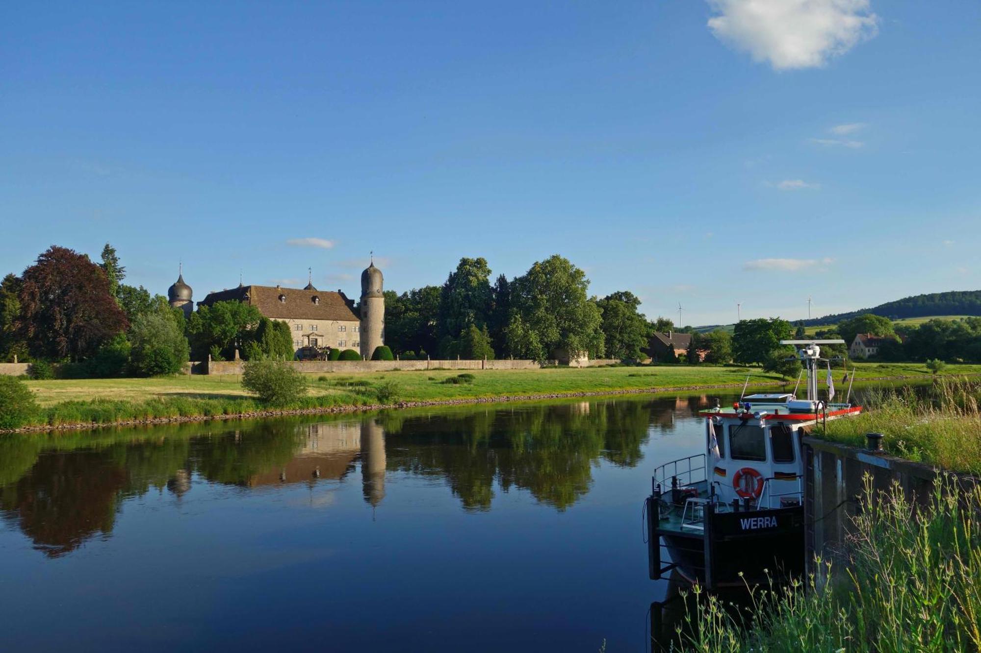 Ferienwohnungen Am Weserstrand Bodenwerder Exterior photo