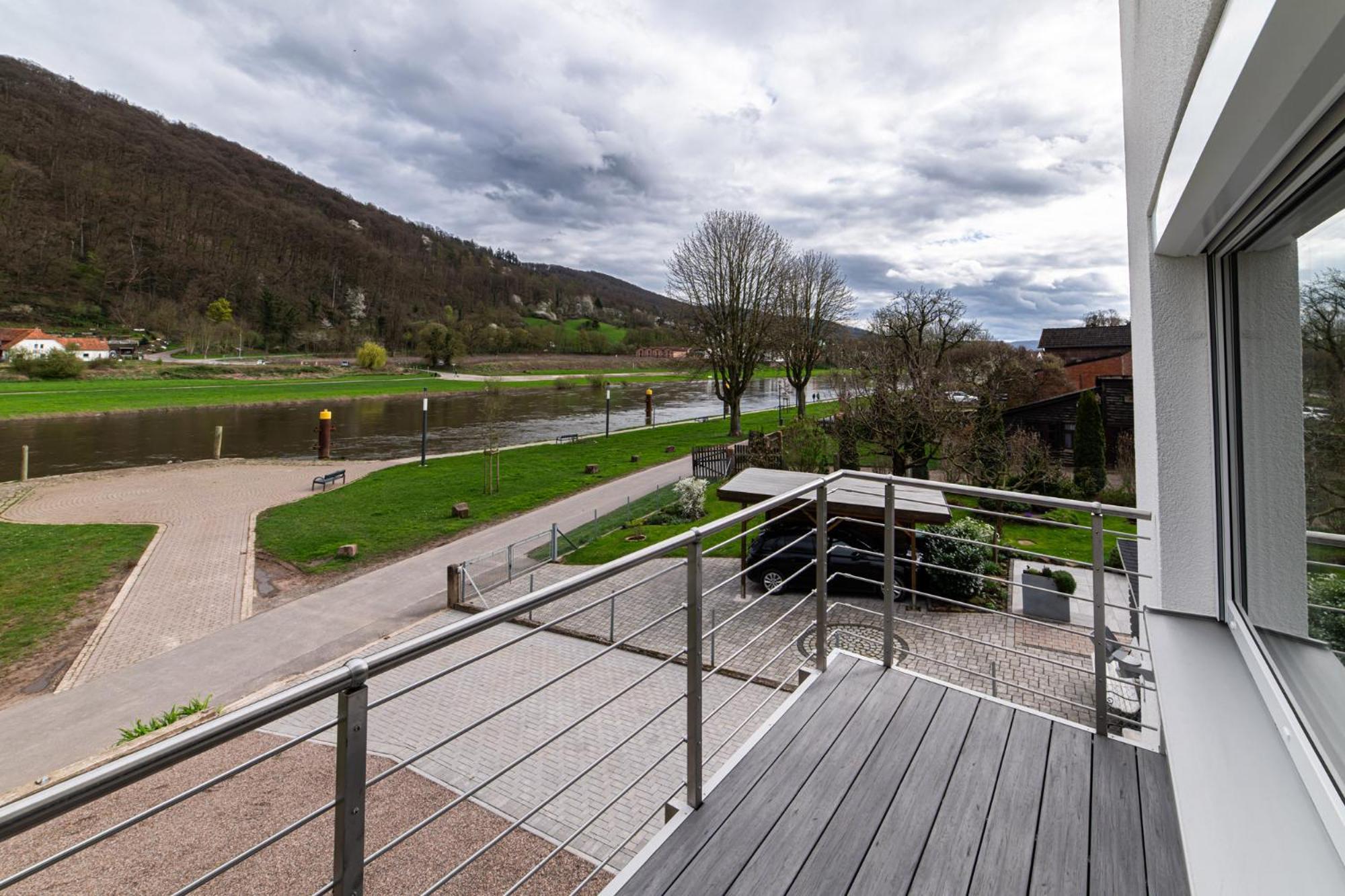 Ferienwohnungen Am Weserstrand Bodenwerder Exterior photo